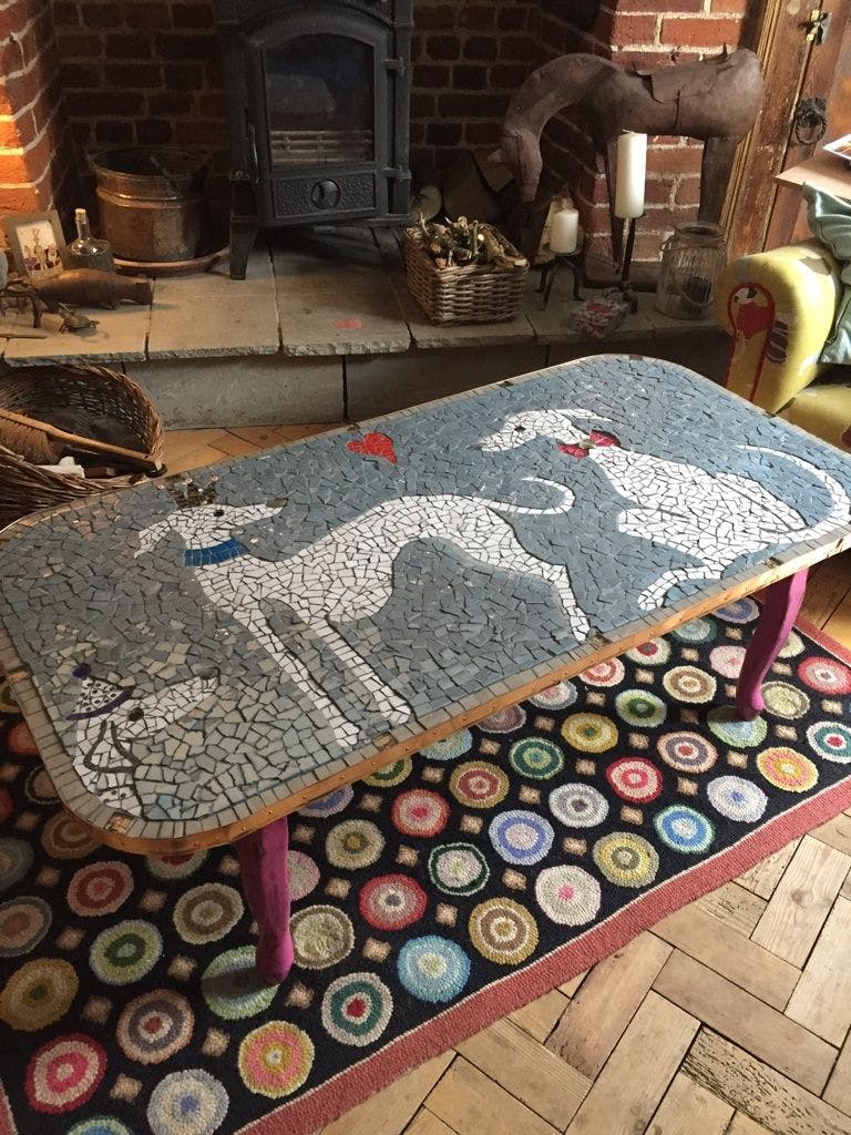 Cover Image for Whippet coffee table